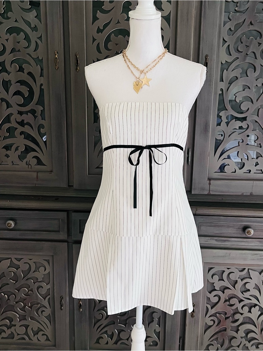 NWT More to Come white pinstriped strapless dress with bow M - Picture 3 of 15